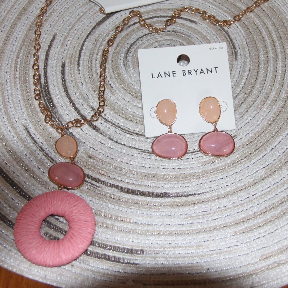 NWT Lane Bryant Earring and necklace set. Pretty!!